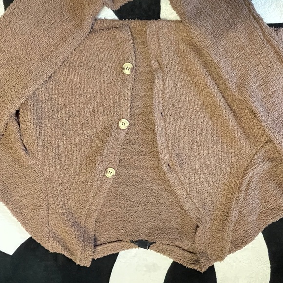 Fuzzy Cropped Cardigan - Picture 2 of 2